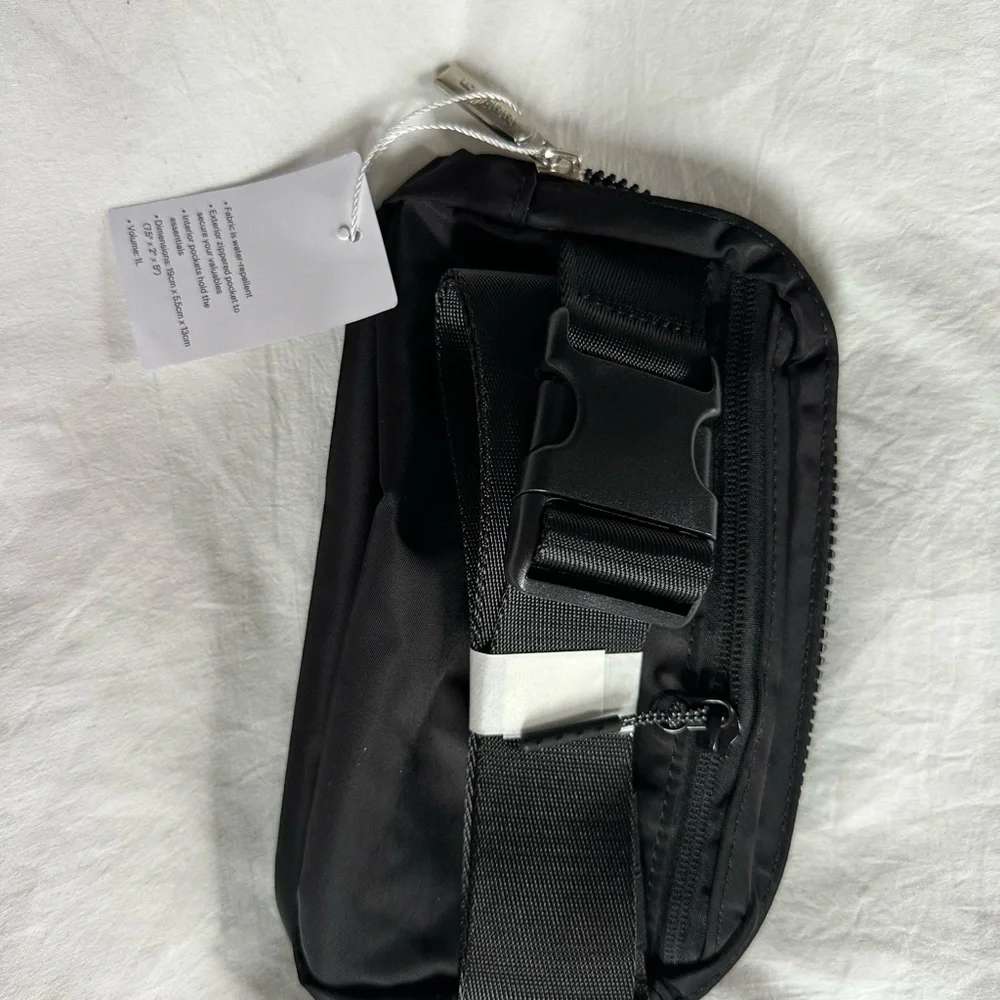 Lululemon Everywhere bag - Picture 3 of 3